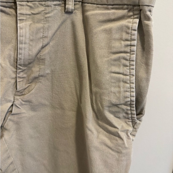 Old Navy Men’s Size 32 Classic Khaki Chinos (Ultimate Slim) - Picture 3 of 6